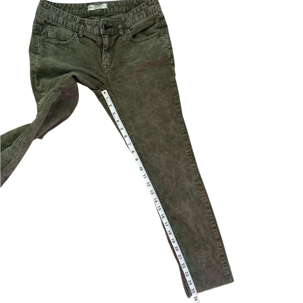 Free People Olive Green Cord Cropped Raw Hem Straight Jeans‎ Size 27